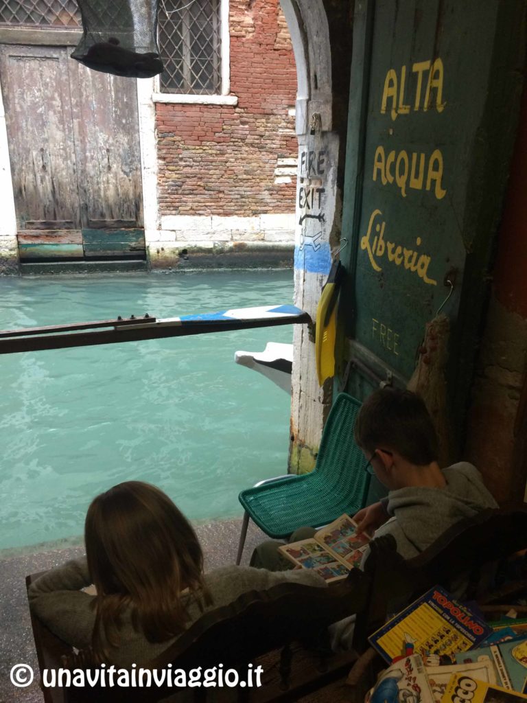 libreria-acqua-alta-a-venezia