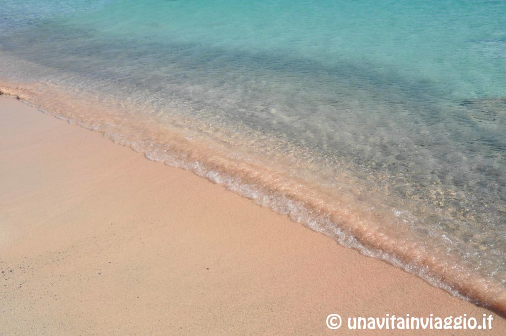 Isola di Creta: la sabbia rosa di Elafonissi